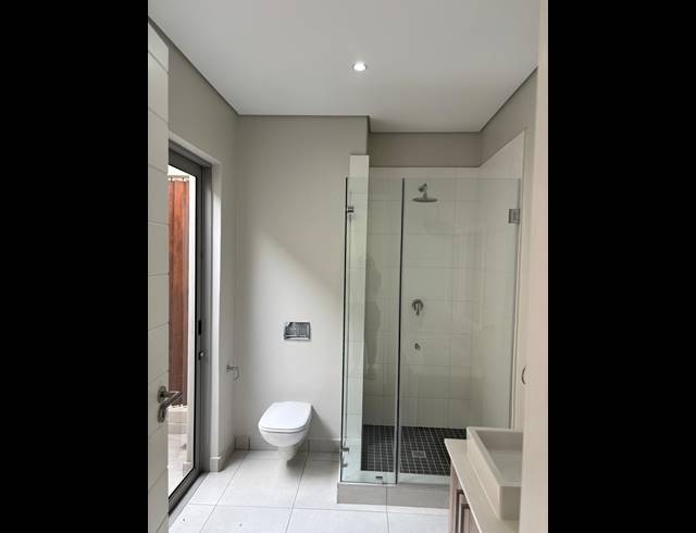 3 BEDROOM TOWNHOUSE FOR SALE IN PALM LAKES ESTATE